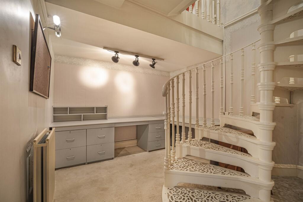 2 bedroom apartment for sale in West Lynn, Devisdale Road, Altrincham, WA14